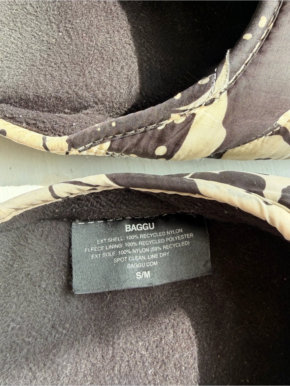 BAGGU Women’s Black & Cream Mushroom Quilted Puffy Slippers Small/Medium - Picture 5 of 7